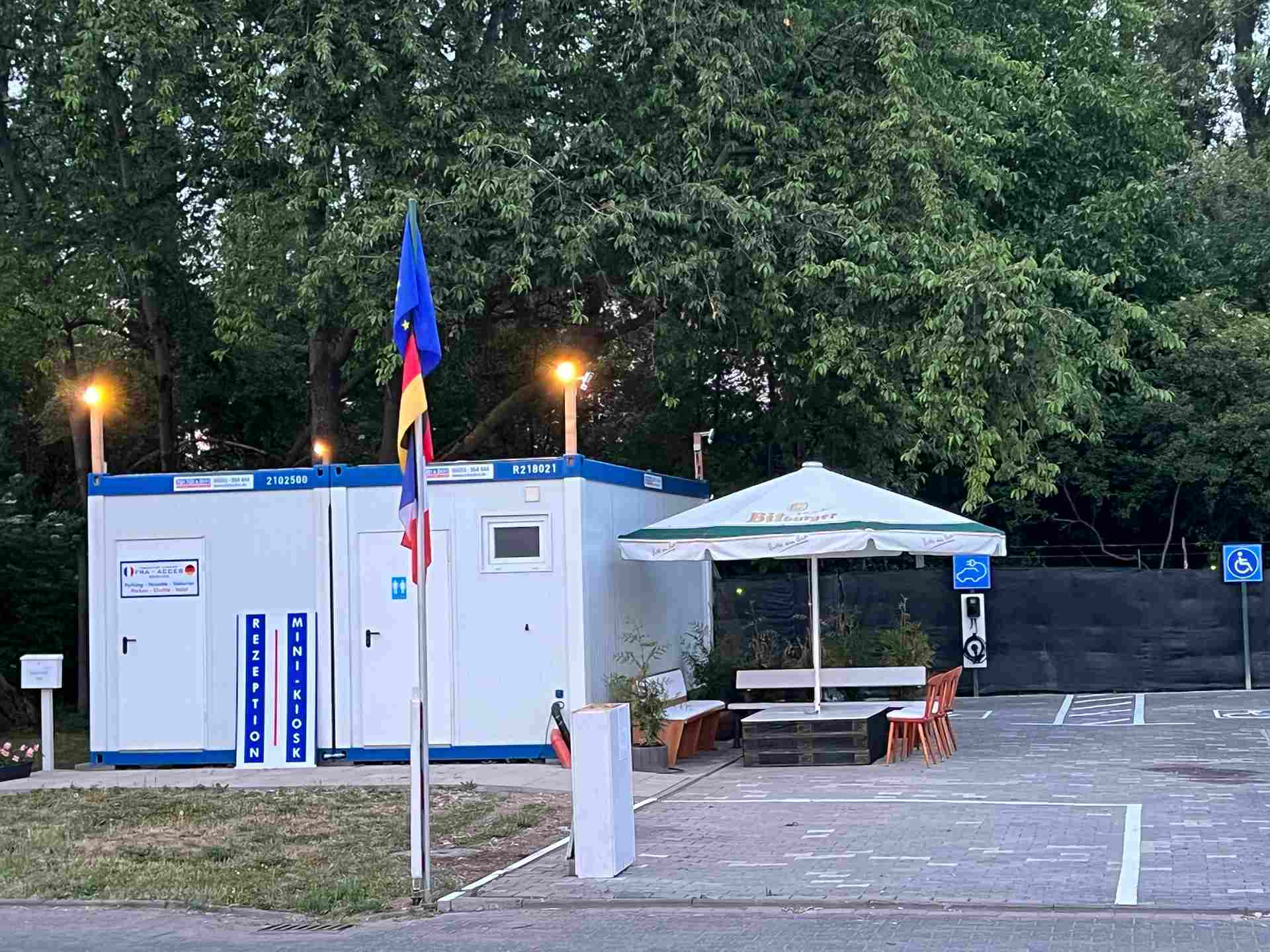 Fra-acces Park&fly Airport Frankfurt Flörsheim Am Main Fotos